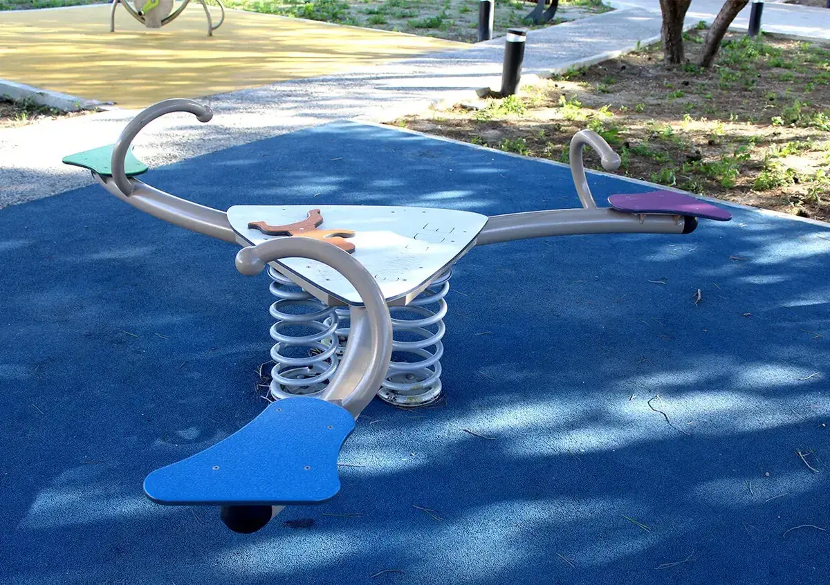 RockingTriSwing by Gokker Ltd