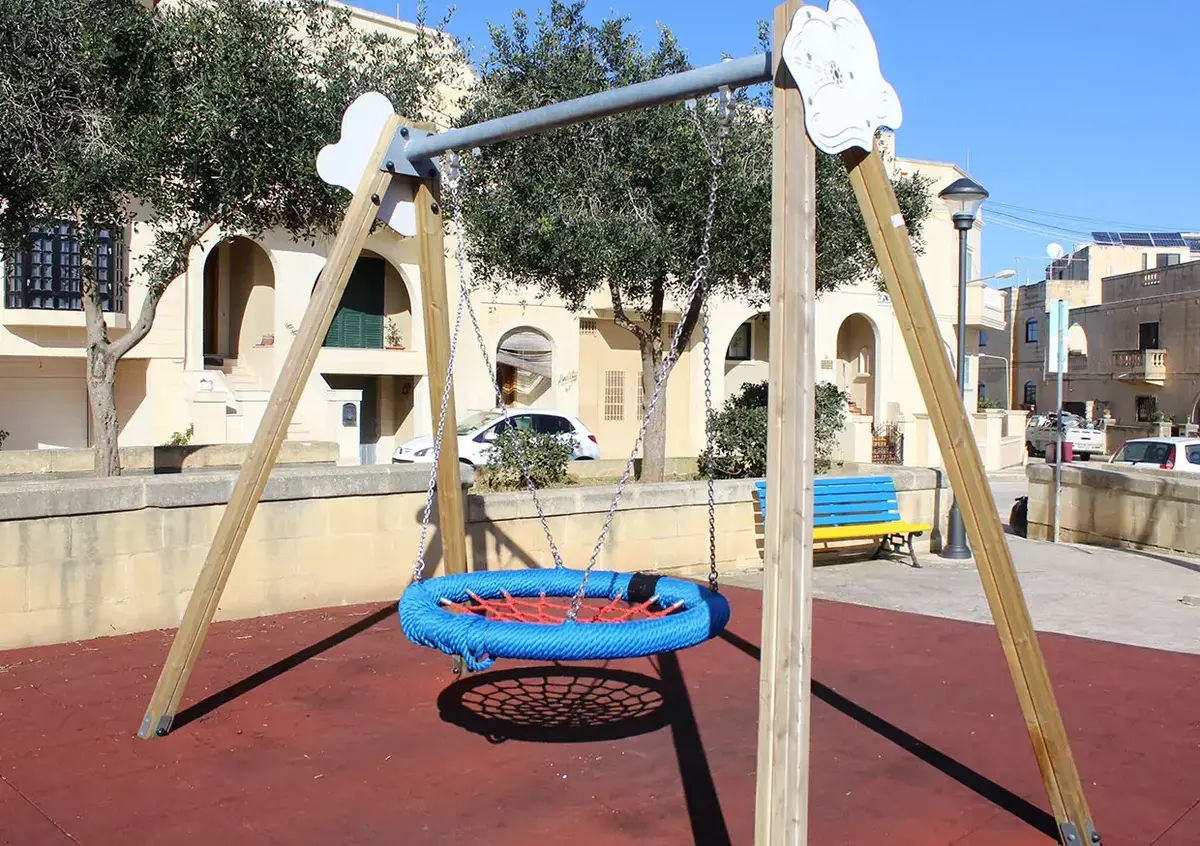 TyreSwing by Gokker Ltd